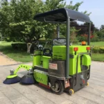 MS-15 Three-wheel Five-brush Sunshade Ride-on Sweeper - Image 2
