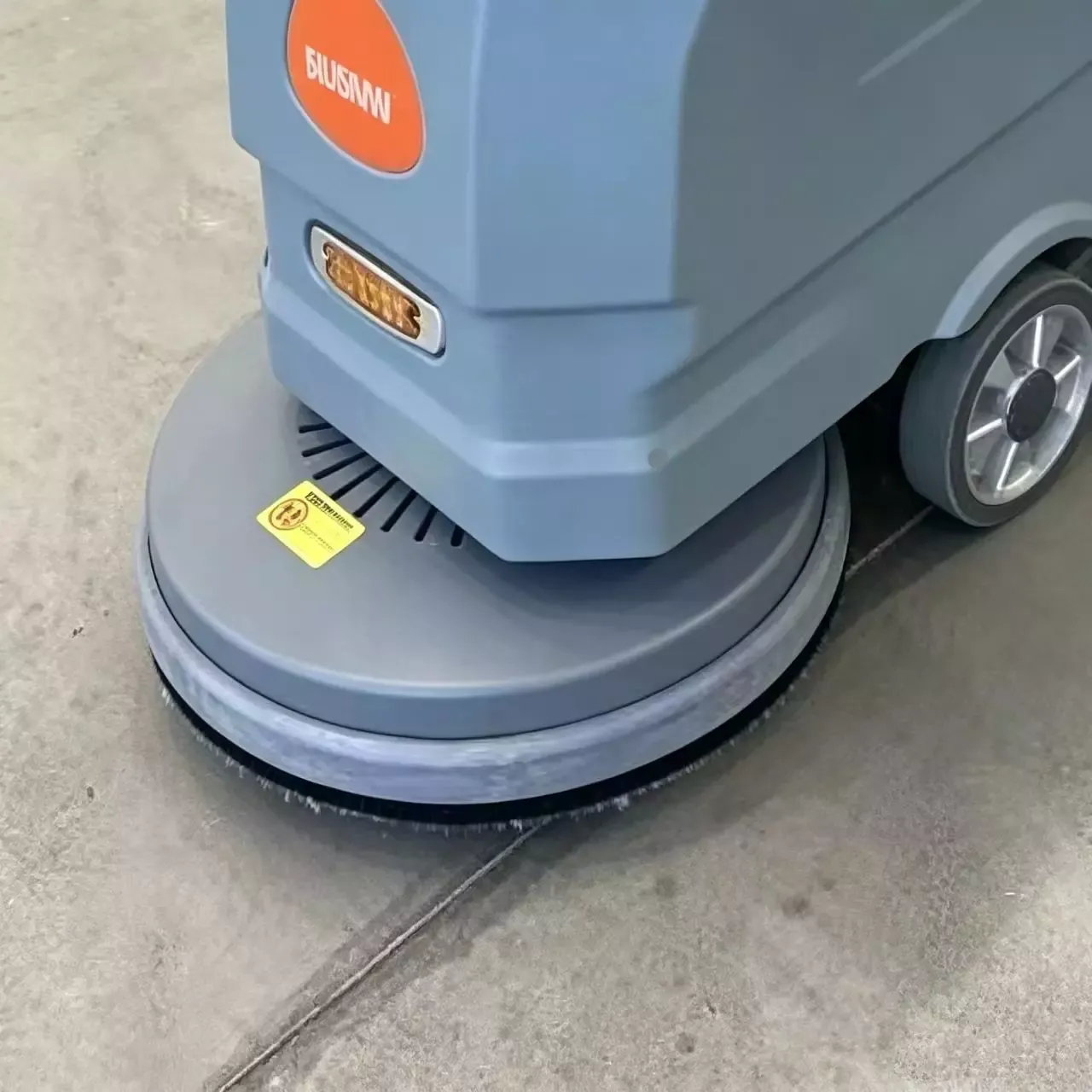 aff2e95684f4f17f6482ddae71c450a9 MS-520H5 Walk-behind Floor Scrubber - Image 1