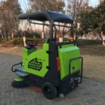 MS-Hummer Three-brush Ride-on Sweeper - Image 7