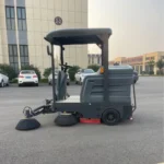 MC-Beetle Semi-enclosed Ride-on Sweeper - Image 2