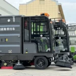 MS-2500ZX Four-wheel Five-brush Enclosed Four-fan Self-discharging Sweeper - Image 9
