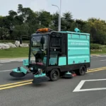 MS-2500ZX Four-wheel Five-brush Enclosed Four-fan Self-discharging Sweeper - Image 5